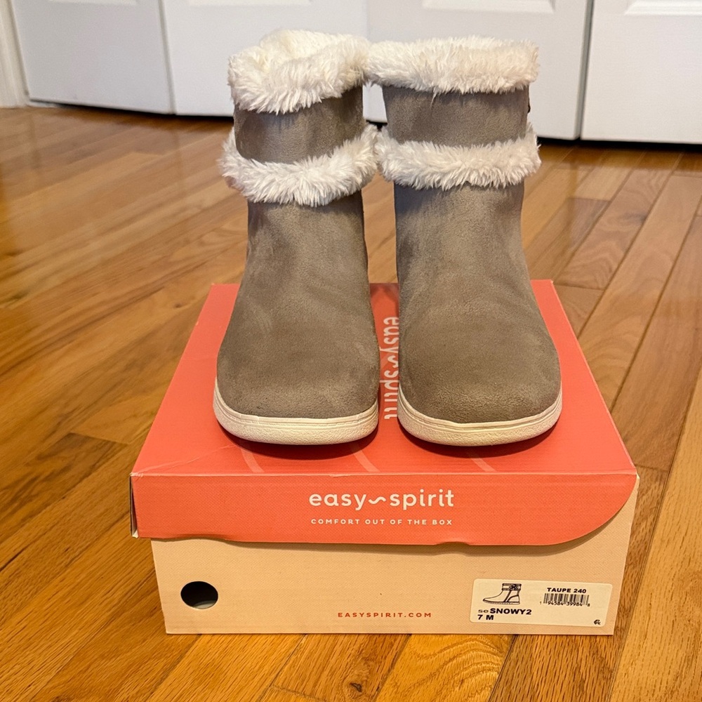 Easy Spirit Women's Taupe Winter Boots